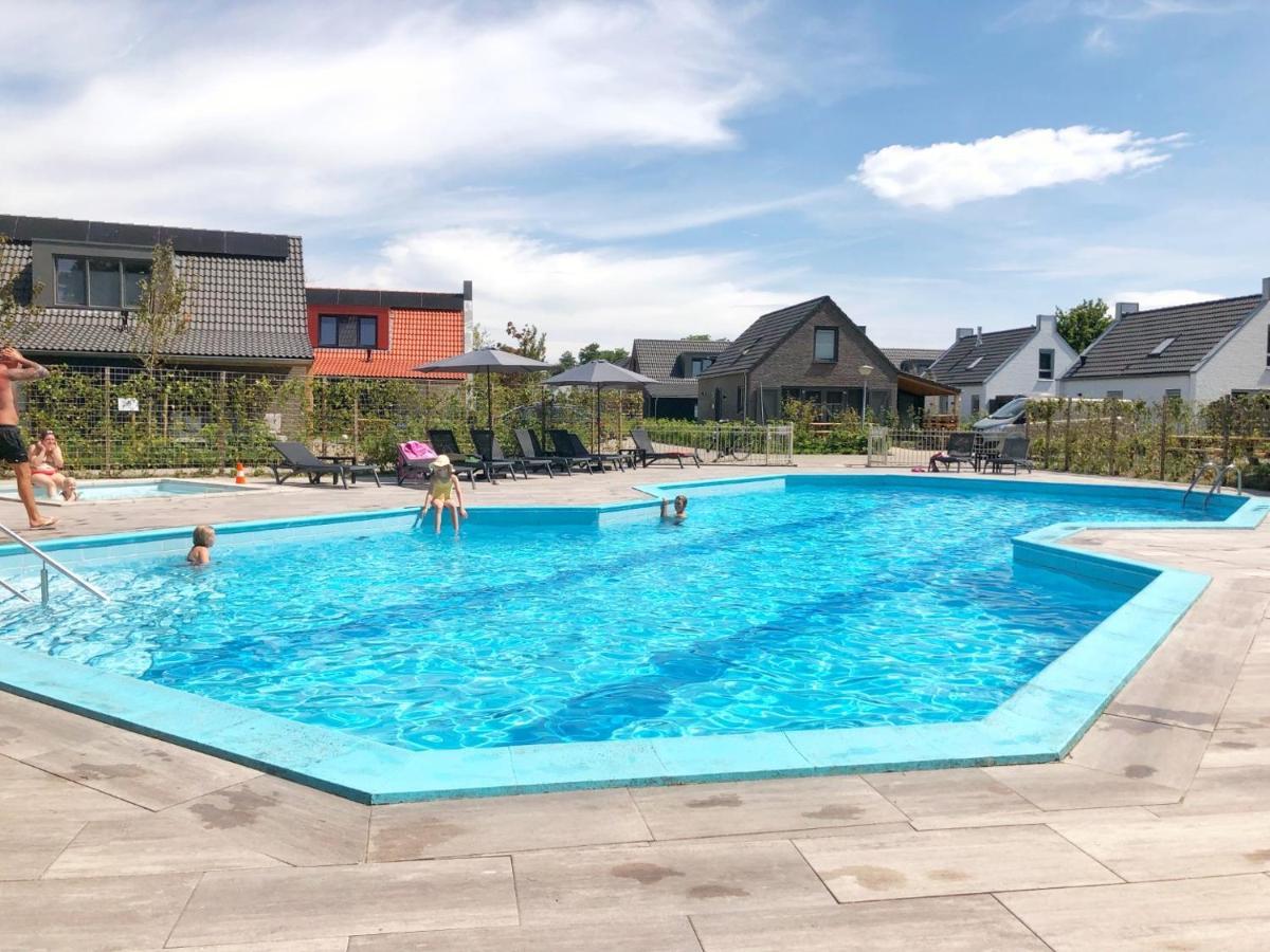 Chalet 556 Op Recreatiepark De Wielen シント・マールテン エクステリア 写真